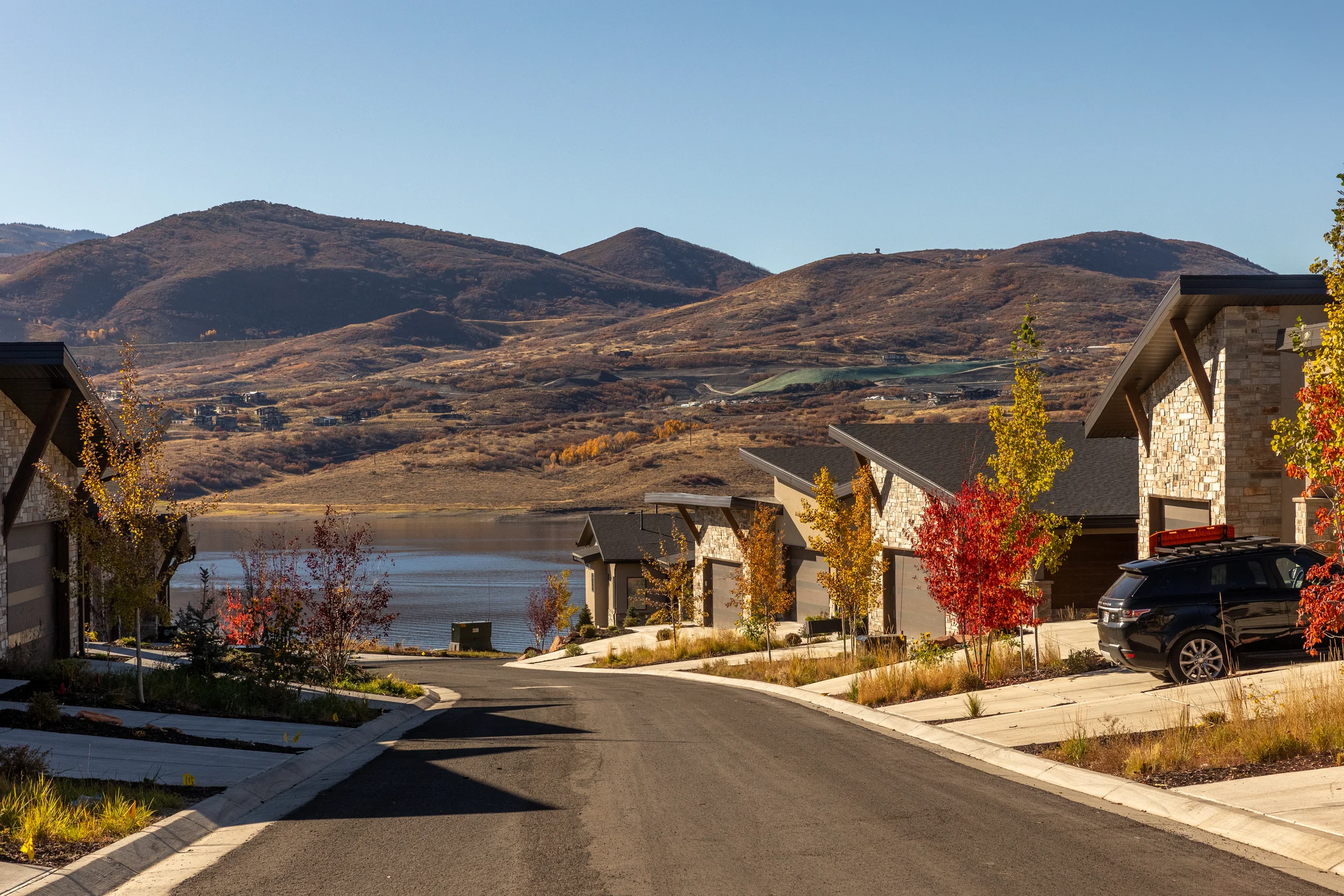 Completed Shoreline homes and street landscaping in autumn